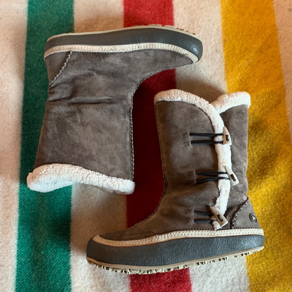 GUC Merrell Winter Boots. Women’s sz 8.5